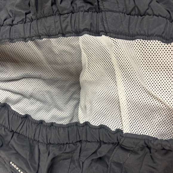 COLUMBIA Mens Black Packable Lined Athletic Shorts size: XL - Picture 3 of 10